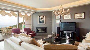 3 bedrooms