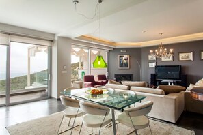 Villa | 3 bedrooms - Seaview Villa (Malevizi)