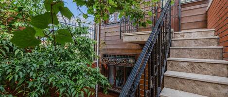 Enceinte de lâhĂ©bergement