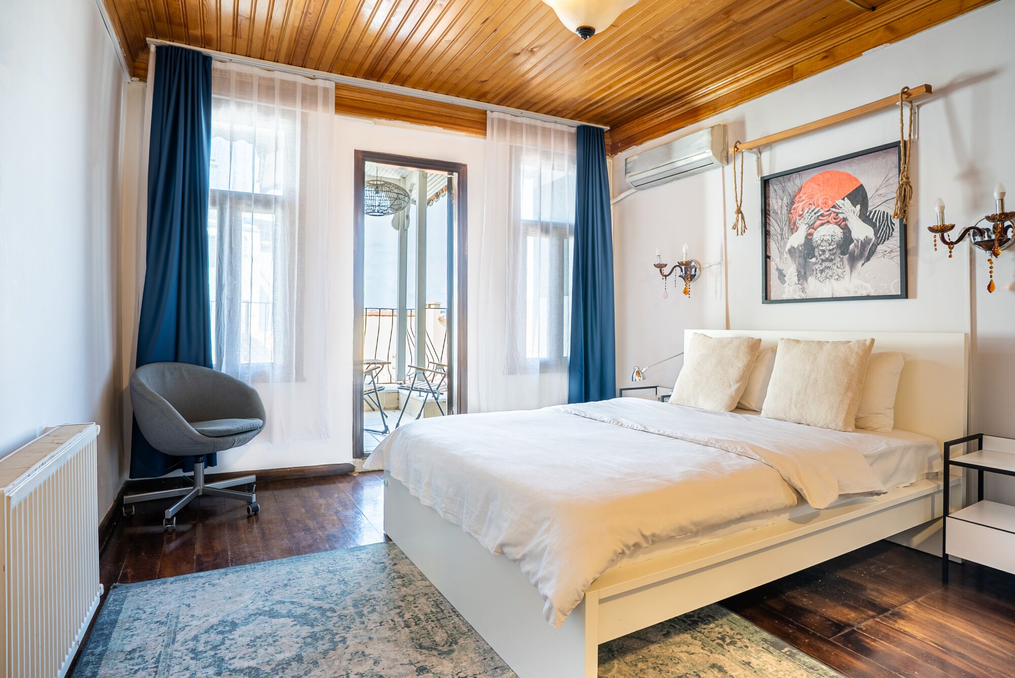 3 bedrooms, desk, iron/ironing board, free WiFi