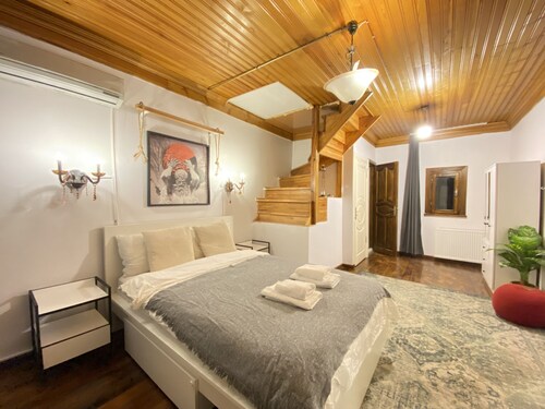 Historic Lütfi Pasha House in Balat 2BR