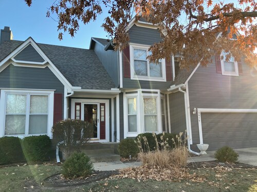 Modern 3-bedroom house with private grounds in a beautiful safe neighborhood