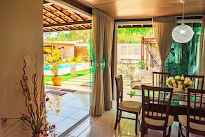 Dining - Casa em cond fechado em Barra de Santo Antônio/AL (Barra de Santo Antônio)