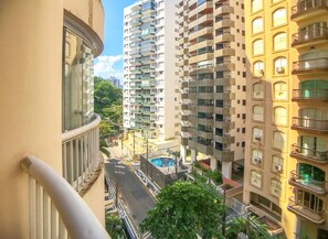Property grounds - Apartamento a 70m da Praia de Pitangueiras/SP (Guarujá)