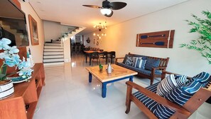 Interior - Casa com churrasq a 750m da Praia de Juquehy/SP (São Sebastião)