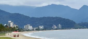 Casa c piscina a 700m da Praia de Caraguatatuba/SP