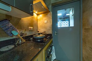 Private kitchen - Cozy parlor homes- serene retreat close to JKIA airport, SGR, Nairobi Expressway (Syokimau)
