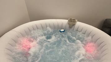 Bain à remous intérieur