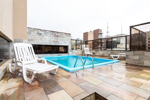 Outdoor spa tub - Apart-hotel próximo a Avenida Paulista com WiFi/SP (São Paulo)