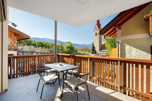 Apartment 'Zum Lindenwirt Al Tiglio' mit Gemeinschaftsgarten, Balkon und WLAN