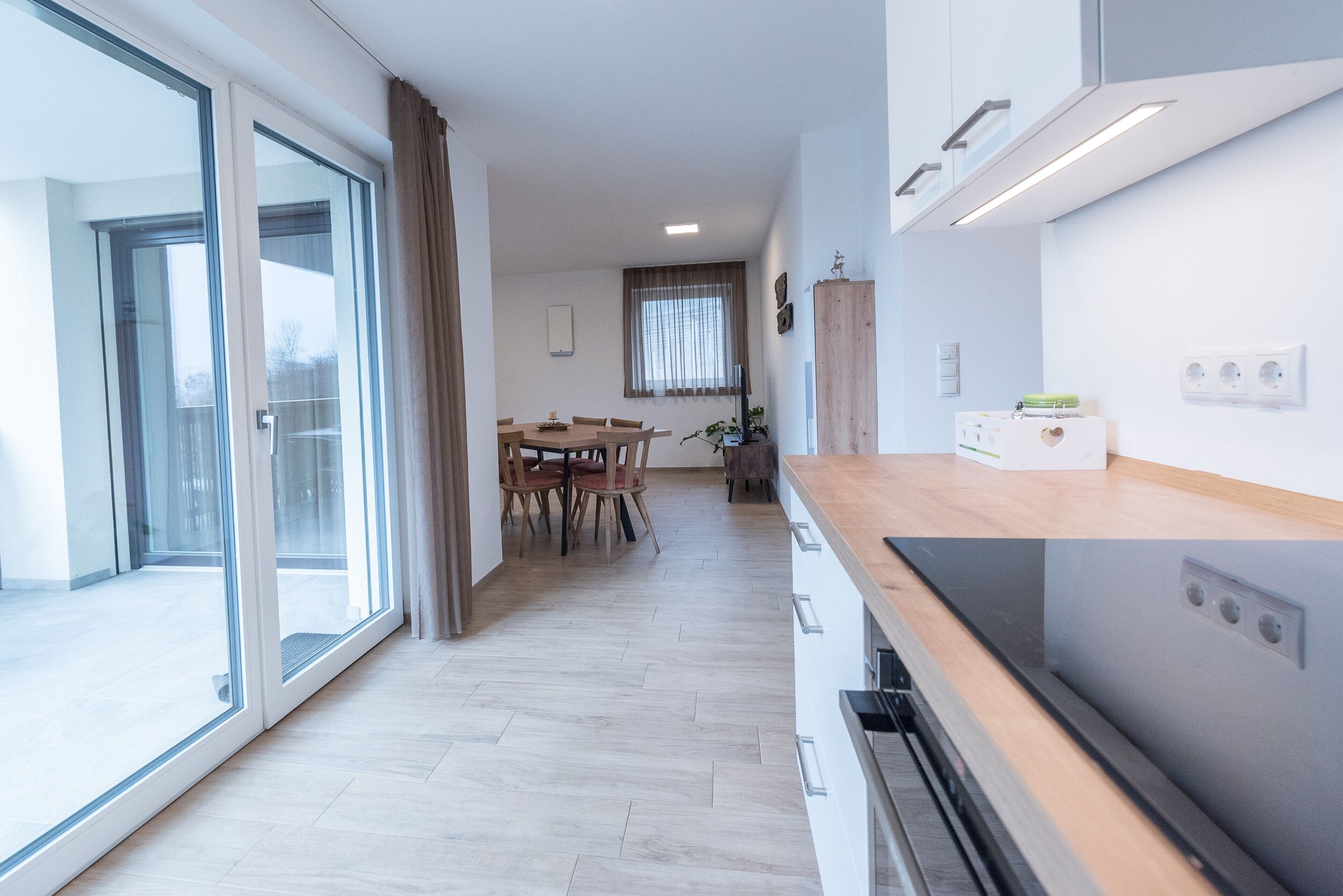 Kühlschrank, Ofen, Herdplatte, Geschirrspüler