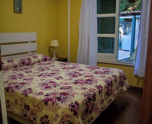 4 Schlafzimmer, Bügeleisen/Bügelbrett, Bettwäsche