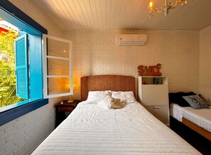 4 bedrooms, iron/ironing board, free WiFi, bed sheets - Casa próx à Praia de Santa Teresa, Ilhabela/SP (Ilhabela)