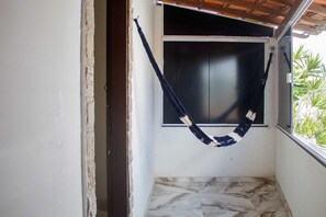 Interior - Apto a 5 min a pé da Praia de Peró - Cabo Frio/RJ (Cabo Frio)