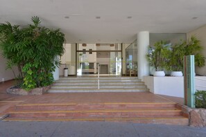 Unclassified image, 2 of 6, button - Flat a 800m do Hot Park em Rio Quente/GO (Rio Quente)