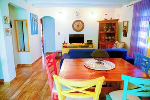 Dining - Casa Completa c/Piscina e 500m da Praia -3 Quartos (São Sebastião)