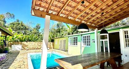Casa com piscina e churrasqueira em Ubatuba/SP