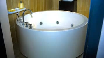 Luxury Duplex, City View | Bathroom