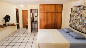 4 habitaciones, tabla de planchar con plancha y wifi gratis 