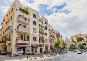 Exterior - 2 BR Apartment in NatanStrauss St Jerusalem Israel (Jerusalem)