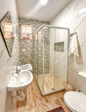 Bathroom - Ótimo studio c WiFi a 190m da Praia do Leme/RJ (Rio de Janeiro)