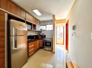 Private kitchen - Cozy Apartment with WiFi, A/C and Parking (Salvador)