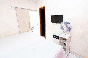 4 habitaciones, tabla de planchar con plancha y wifi gratis 
