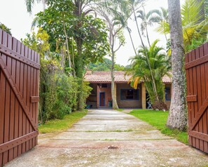 Exterior - Ótima casa c Wi-Fi 8 min da praia Barequeçaba/SP (São Sebastião)