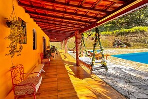 Terrace/patio - Country House with Leisure Area and Comfort in Joanópolis/SP (Joanópolis)