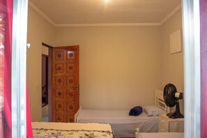 3 bedrooms, free WiFi, bed sheets