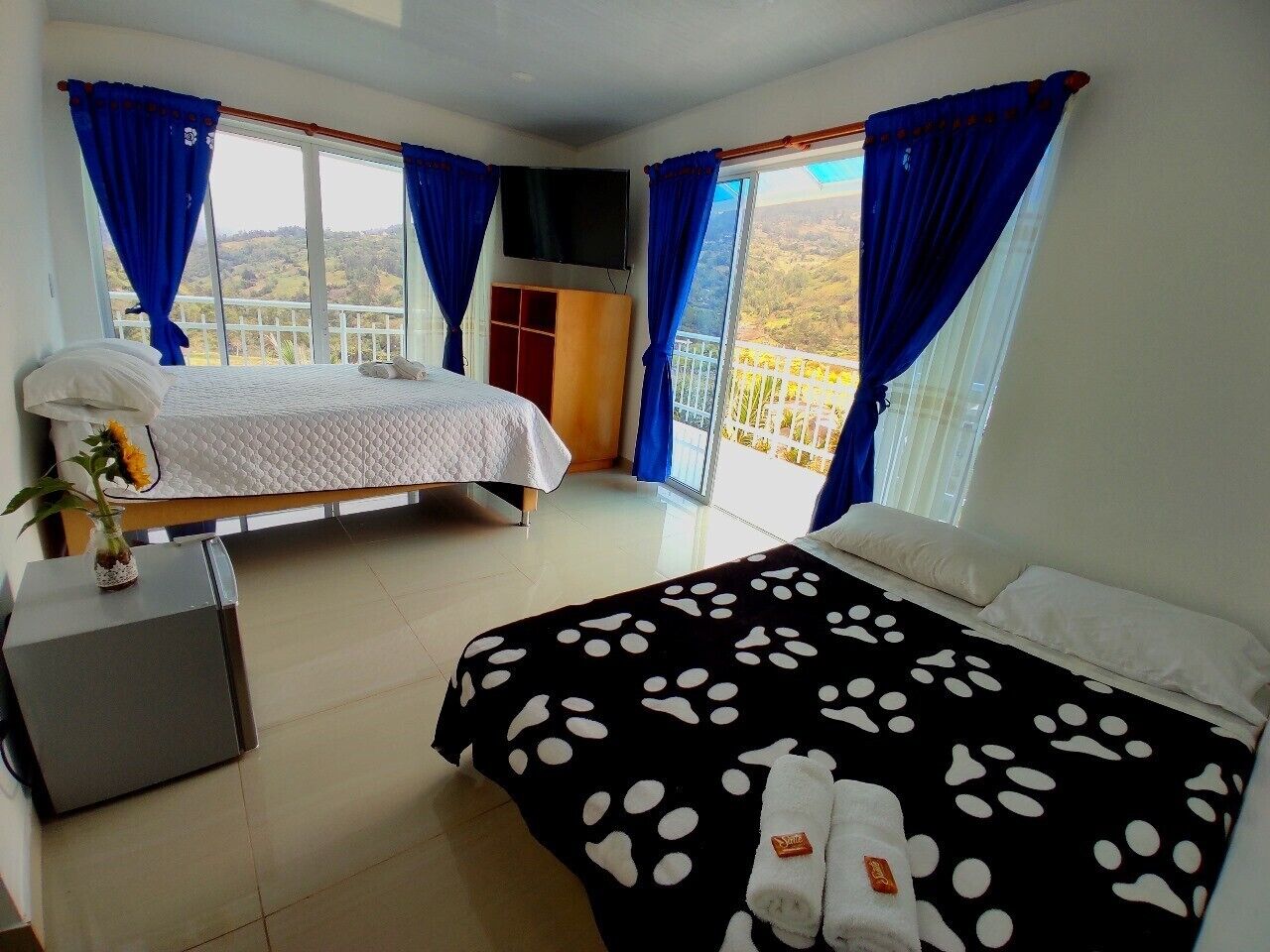 家庭雙床房, 陽台, 山景 | 筆電工作空間、免費無線上網