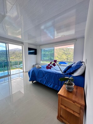 Standard Room, Balcony, Mountain View | Laptop workspace, free WiFi - Bella vista Hotel  (Choachí)