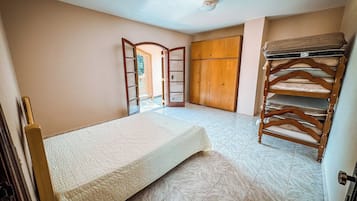 3 chambres, fer et planche Ă repasser, Wi-Fi gratuit