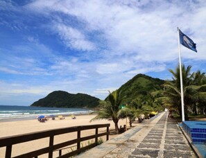 Beach - Great Apt with WiFi 700m from Tombo Beach - Guarujá (Guarujá)