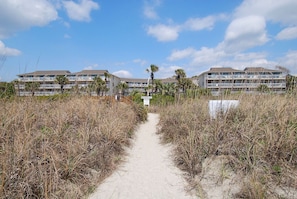 Exterior - Sunset Rentals | Breakers 305 (Hilton Head)