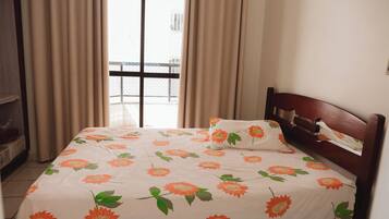 2 bedrooms, iron/ironing board, free WiFi