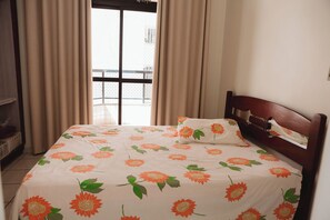 2 bedrooms, iron/ironing board, free WiFi - Apto a 190m do mar da Praia do Morro -Guarapari/ES (Guarapari)