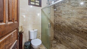 Shower - Casa com churrasq e Wi-fi prox. de lindas praias (Santa Cruz Cabrália)