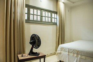 2 quartos, Wi-Fi de cortesia, roupa de cama