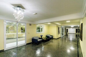 Lobby - Apt 500m from Canto do Forte Beach - Praia Grande (Praia Grande)