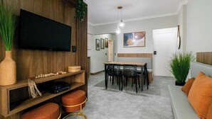 Living area - Apto a 500m da Praia Canto do Forte - Praia Grande (Praia Grande)