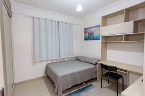4 bedrooms, free WiFi, bed sheets - Apto com ar-condicionado a 350m do mar em Aracaju (Aracaju)