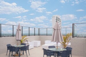 Outdoor dining - Studio com lazer completo e boa localização (Recife)