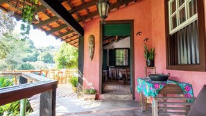 Outdoor dining - Casa de campo c lazer, bem equipada, pet friendly (Santana de Parnaíba)