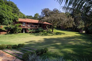 Property grounds - Casa de campo c lazer, bem equipada, pet friendly (Santana de Parnaíba)