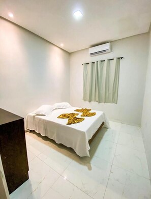 3 habitaciones, tabla de planchar con plancha y wifi gratis 