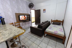 1 bedroom, free WiFi, bed sheets - Apto a 260m do mar com ar-condicionado e Wi-Fi (Praia Grande)