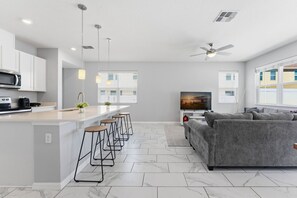 House - Savvy 4bed Stay Near Orlando Attractions (Kissimmee)
