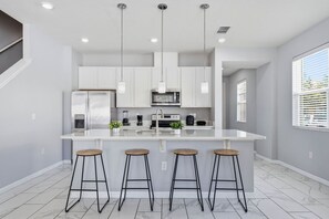 House - Savvy 4bed Stay Near Orlando Attractions (Kissimmee)