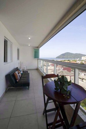 Interior - Apto com lazer completo a 500m da Praia da Enseada (Bertioga)